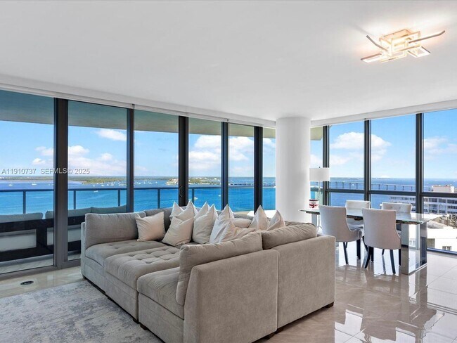Building Photo - 1331 Brickell Bay Dr Unit 1811