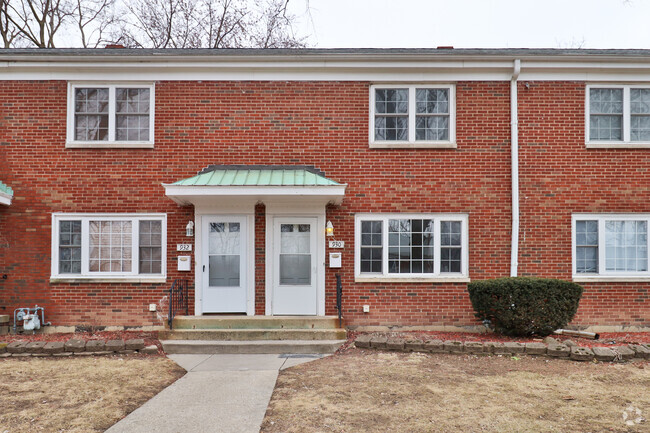 Building Photo - 930 N Prairie Ave Rental