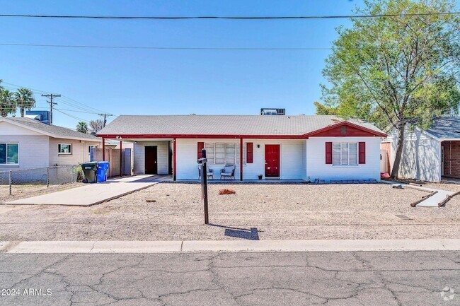 Building Photo - 2643 E Clarendon Ave Rental