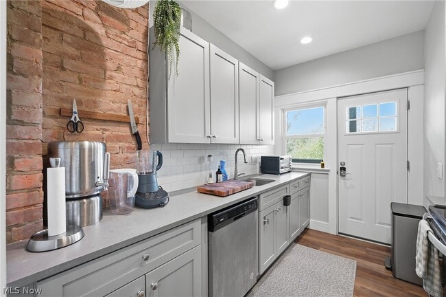 Photo - 2280 Bellfield Ave Unit 3