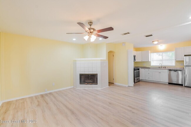 Photo - 147 Beverly St