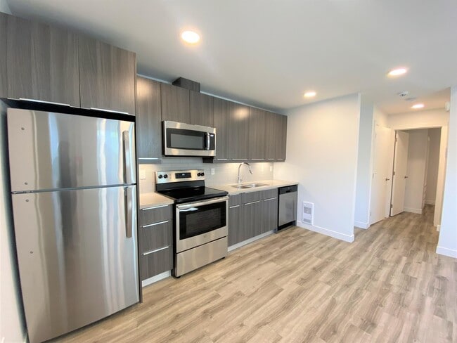 Photo - 9905 151 St NW Unit BSMT 1