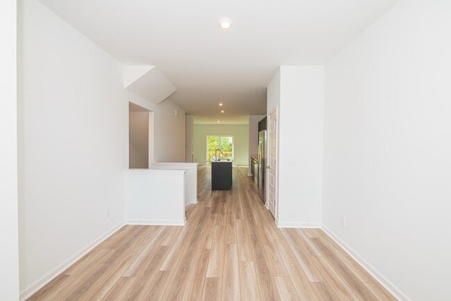 Photo - 815 Freston Rd
