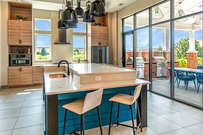 Chef's Style Kitchen - Clubhouse