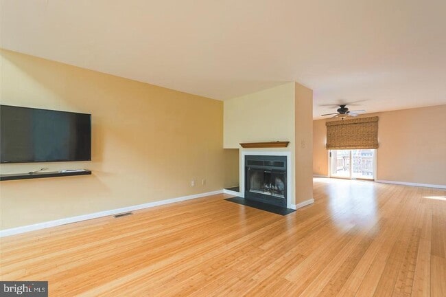 Photo - 18 Hanover Ct