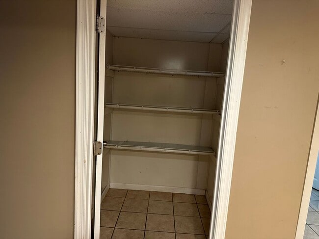 Photo - 120 Frank St