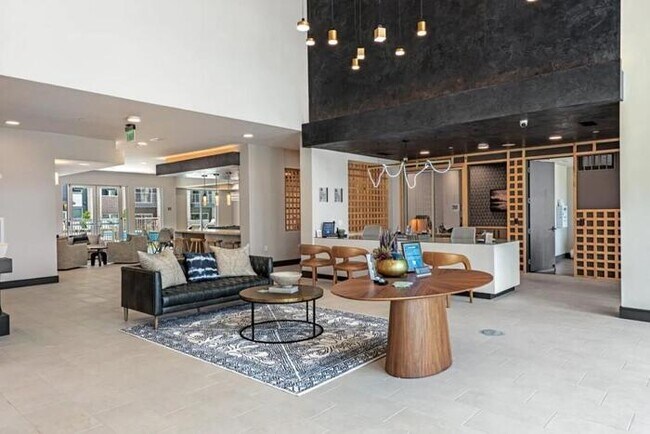 Photo - 4950 Broadway Dr. Unidad b7