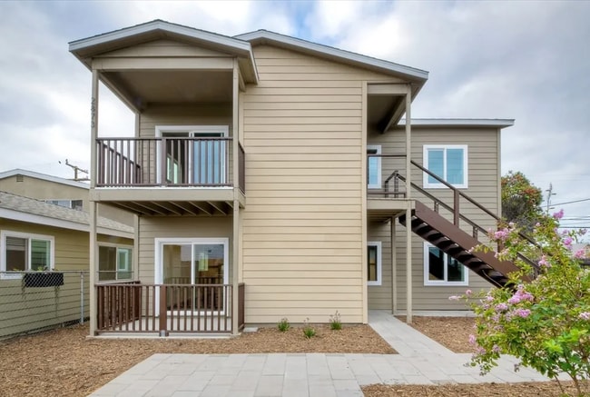 Building Photo - Fully Furnished Modern 3-Bed, 2-Bath Near ... Rental