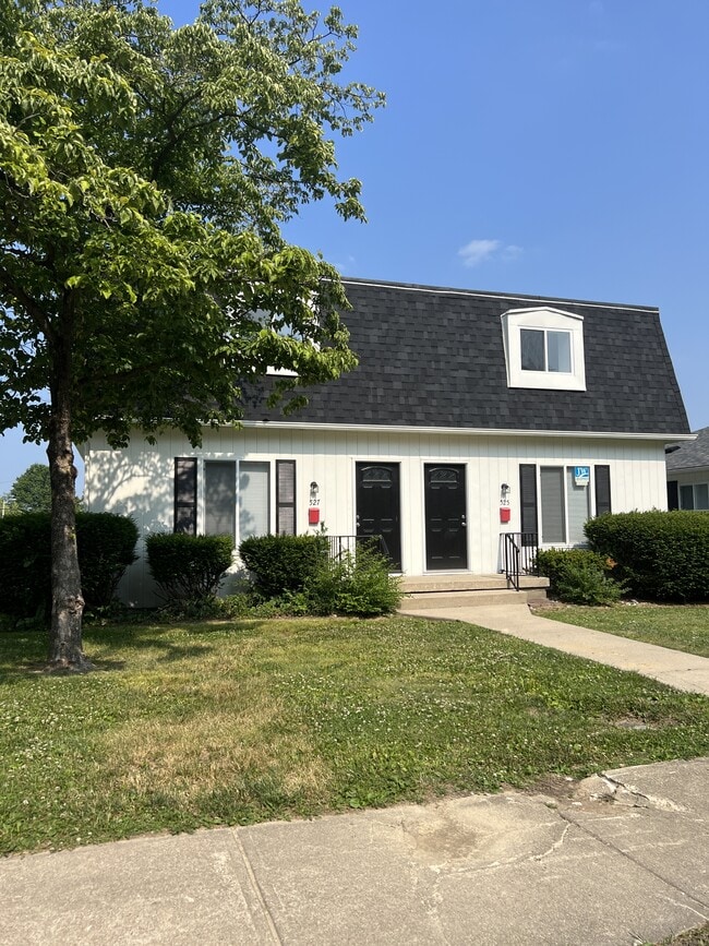 Photo - 527 N Walnut St