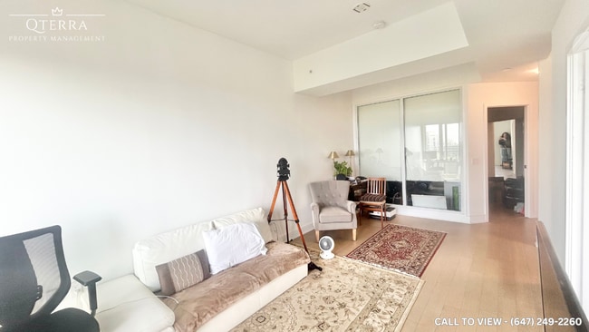 Building Photo - 30 Shore Breeze Dr Unit 822-30 Shore Breeze Dr, T