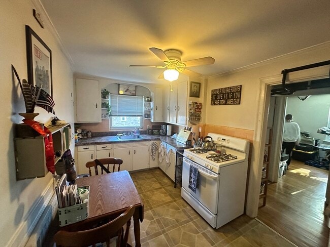 Photo - 32 Bishop Rd Unit 4