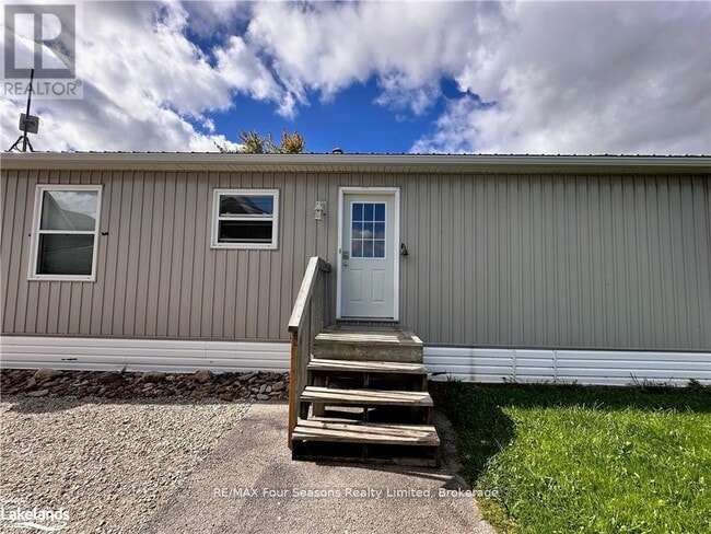 Photo - 31-6531 Nottawasaga Dr