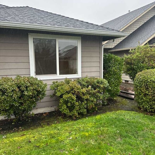 Photo - 1223 SW Sun Glo Dr