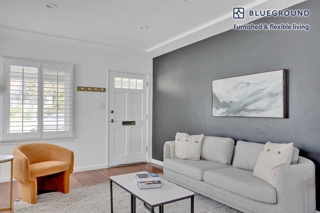 Photo - 8364 Westlawn Ave