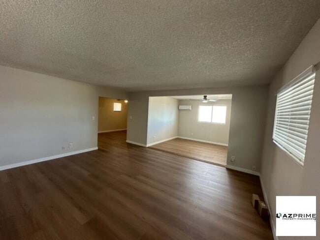 Photo - 740 Bullhead Pkwy