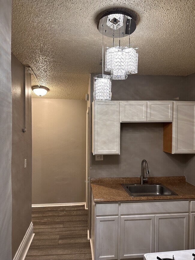 Photo - 330 Raymond St Apartment Unit 2W