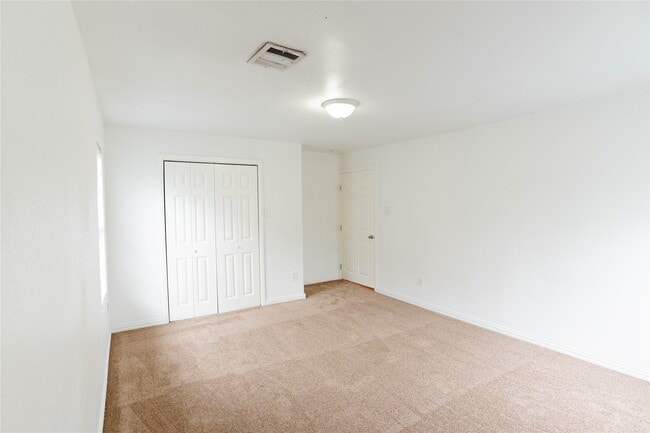 Photo - 119 S Carroll St