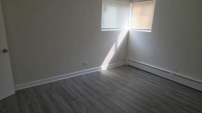 Photo - 14605 Des Plaines St