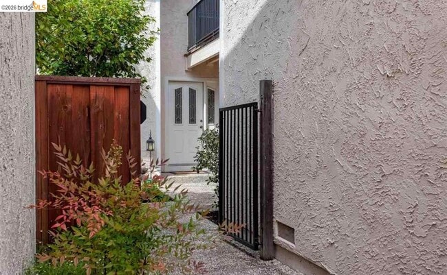 Photo - 1010 Camino Verde Cir