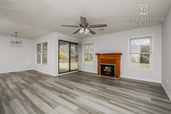 Photo - 143 W Victoria Ct Unit Apt A