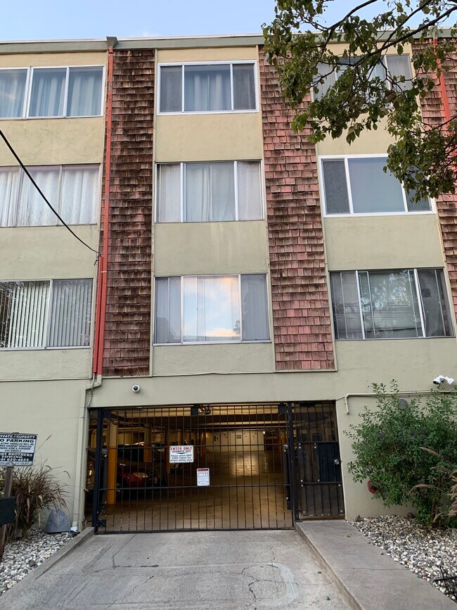 Photo - 455 Crescent St Unit 201