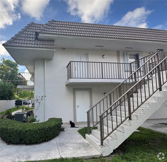 Building Photo - 6961 SW 129th Ave Unit 7 Rental