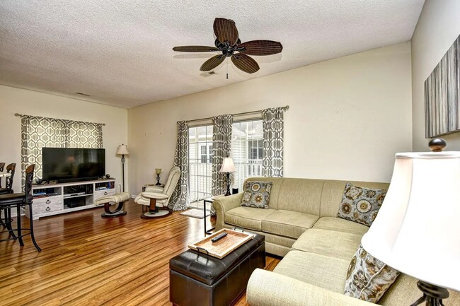 Photo - 3307 Sweetwater Blvd