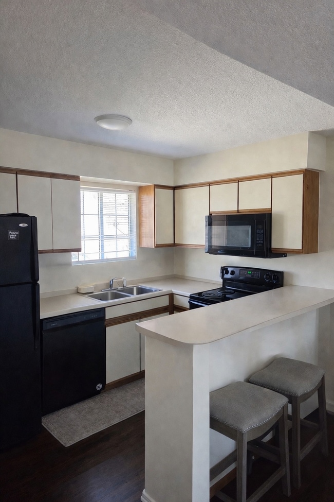 Photo - 800 Huntridge Dr