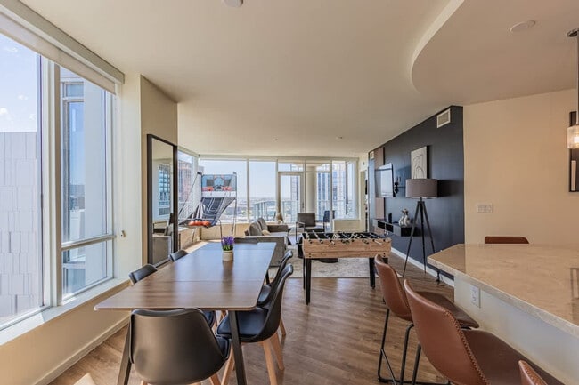 Photo - 44 W Monroe St Unit ID1263193P