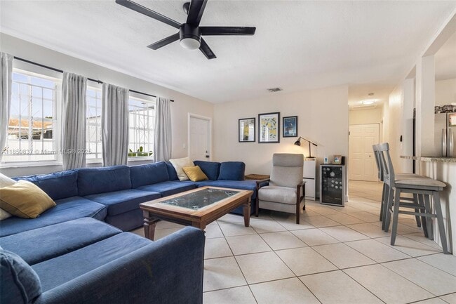 Photo - 2928 SW 5th St Unit C