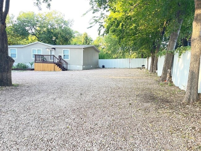 Photo - 1430 W Howard Ln