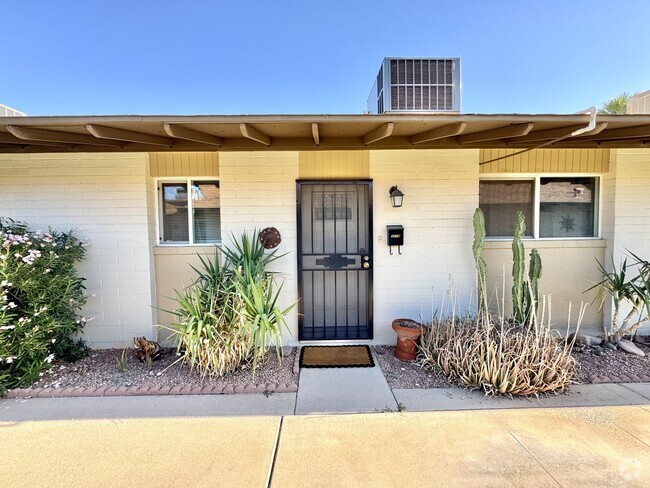Building Photo - 6721 E McDowell Rd Rental