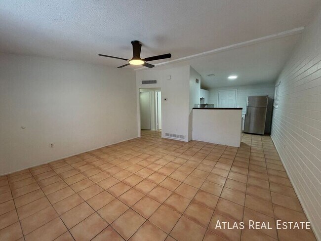 Photo - 3247 N Sycamore Ave