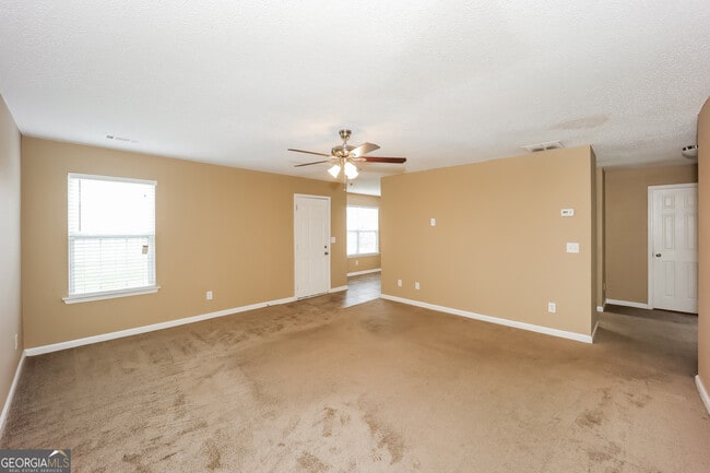 Photo - 1931 Simmons Ln