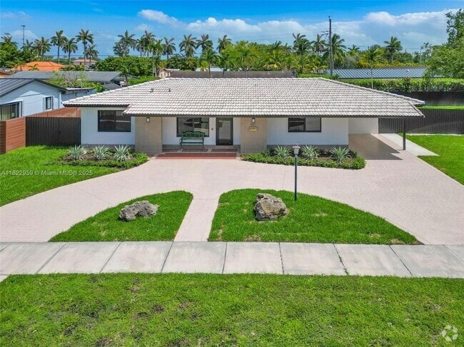 Building Photo - 9140 SW 45th Terrace Rental