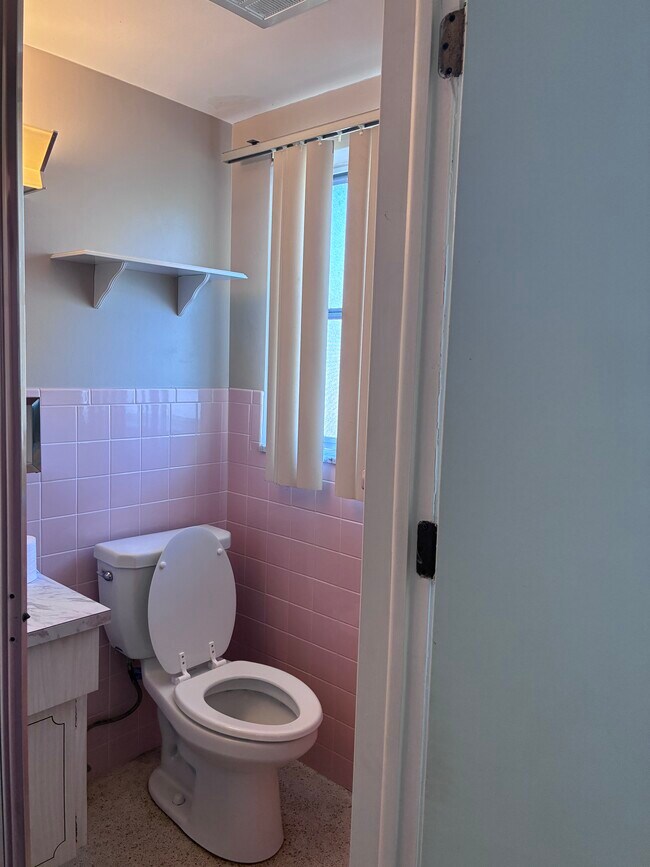 Photo - 8019 Portage Dr