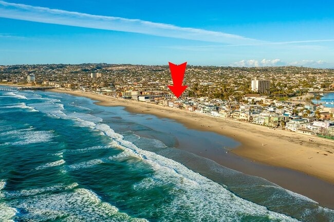 Photo - 731 Zanzibar Ct Unidad #B