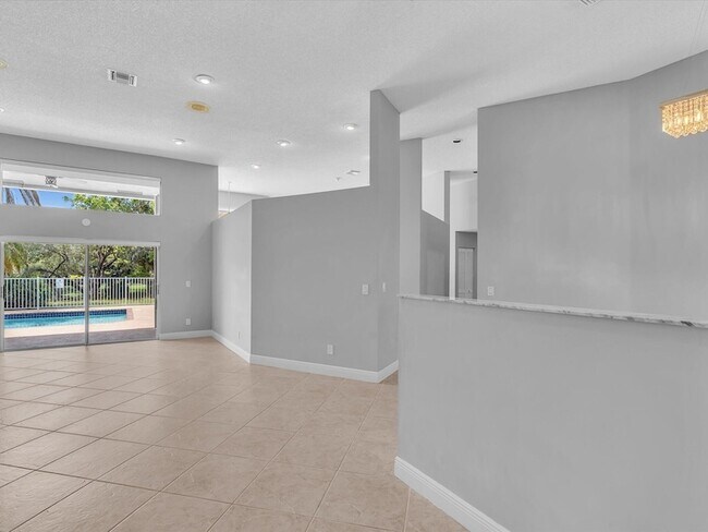 10434 NW 6th Ct