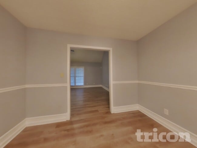 Photo - 411 Stewart Dr