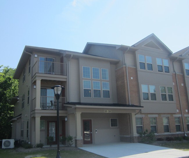 The Willows at Manalapan (Formerly The Woods) Apartments Manalapan, NJ