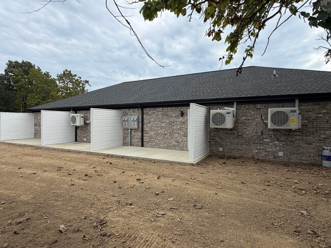 1350 Husband Rd
