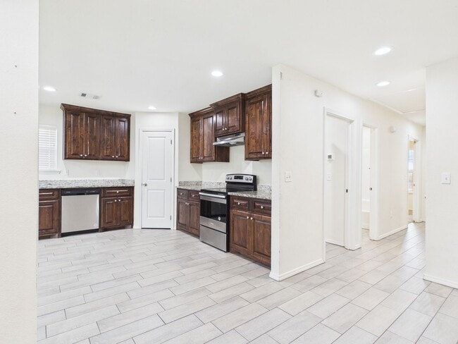 Photo - 621 S Hill St