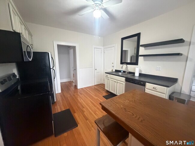 Photo - 65 Burr St Unit 2nd Floor