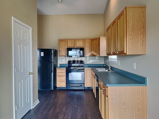 Photo - 2853 Angelina Dr