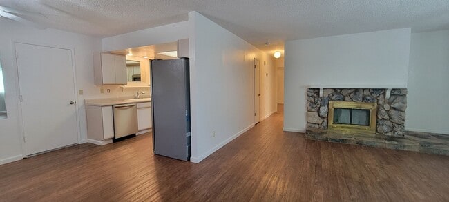 Photo - 2 Bedroom Condo Near Sacramento River Trail