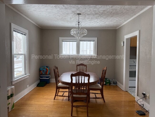 Photo - 606 5th St S