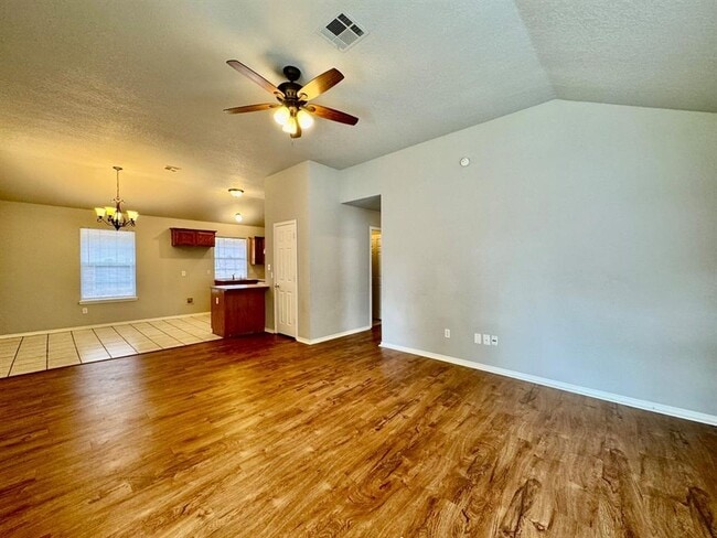 Photo - 633 NW 121st St