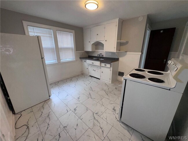 34 Sunset St