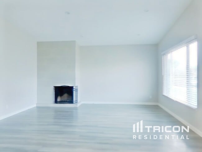 Photo - 5321 57th St