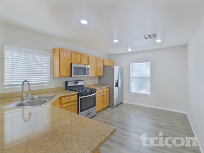 Photo - 5915 Balsam Pine Dr